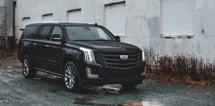 limousines for Toronto airport - black limo